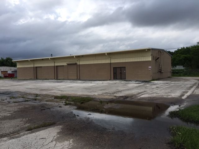 Columbus Broadway Industrial Landing: 6222 East Columbus Drive, Tampa, FL 33619